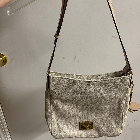 Handbags - Michael kors bag